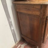 Provencal buffet in solid walnut Two-body buffet with pendulum 19th century