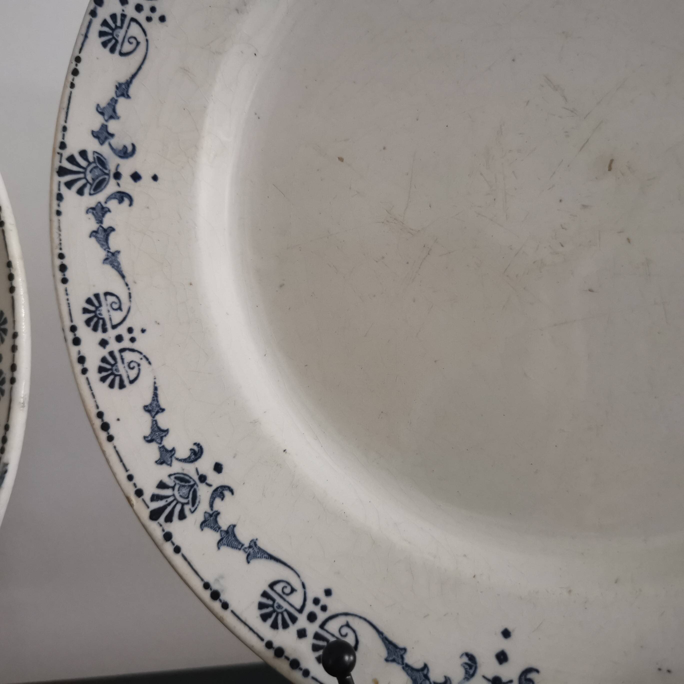 Old "Etruscan" flat plates in opaque porcelain from Gien Terre de Fer