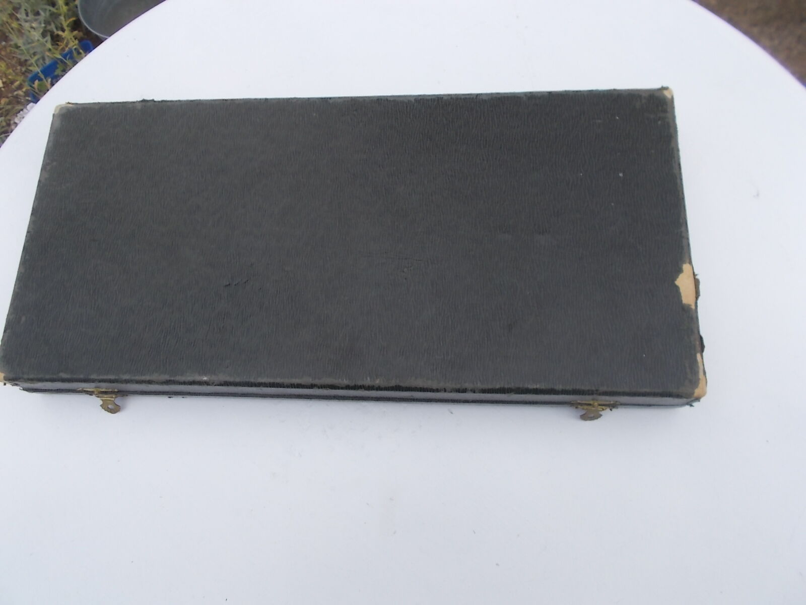 Housewife covered dessert red handle