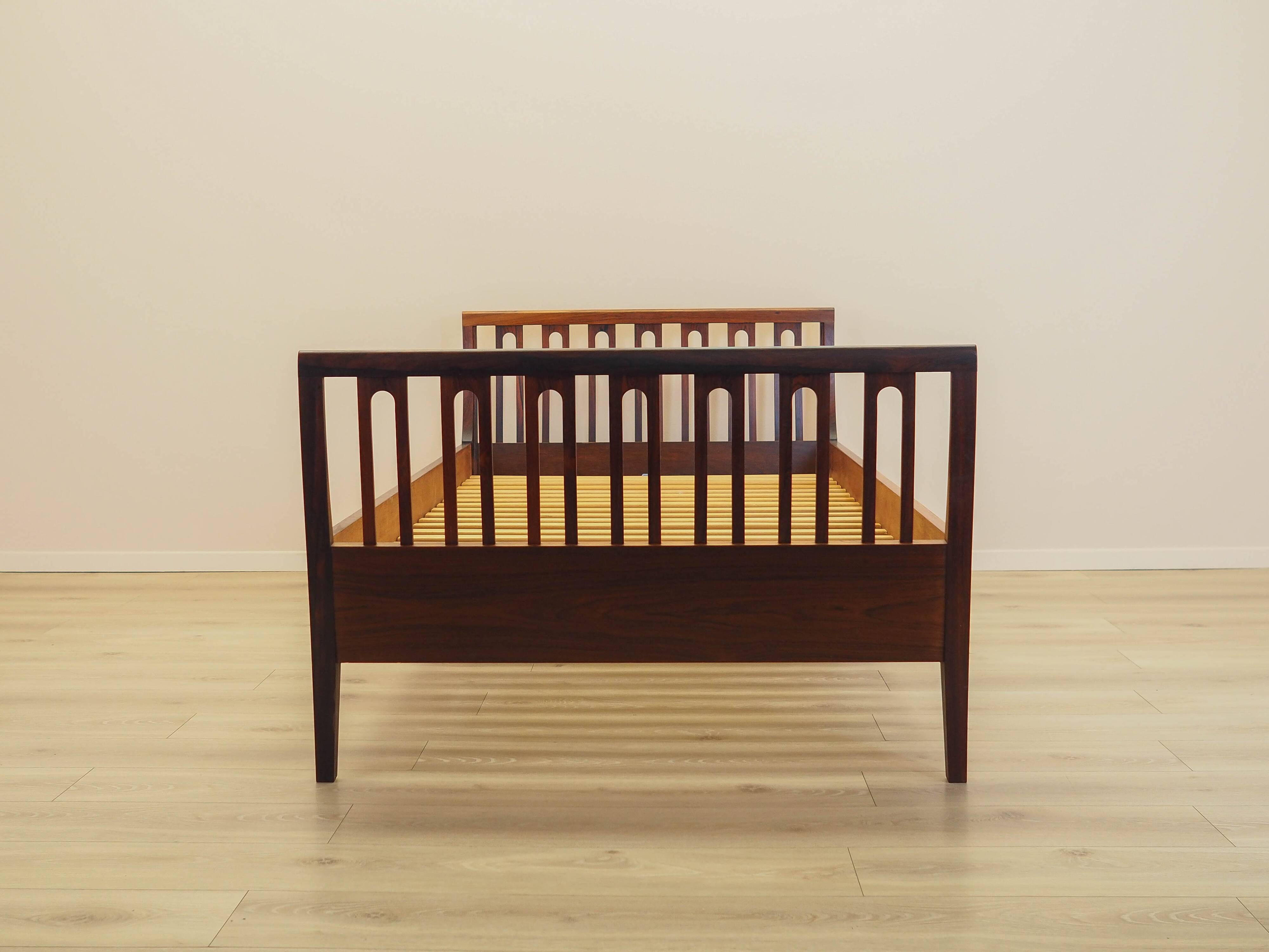 Lit danois en palissandre par Illums Bolighus, années 1970