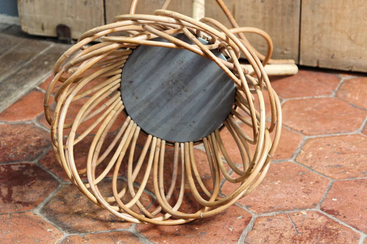 Wicker plant stand
