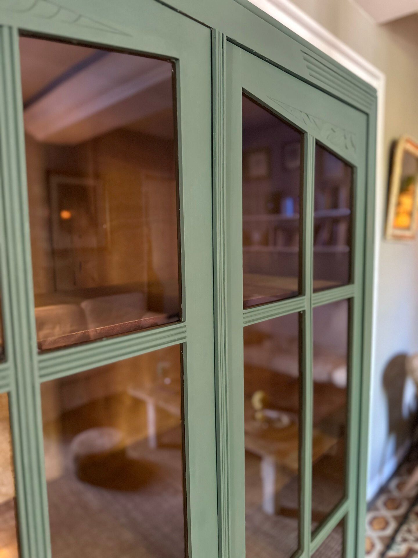 Art Deco display cabinet
