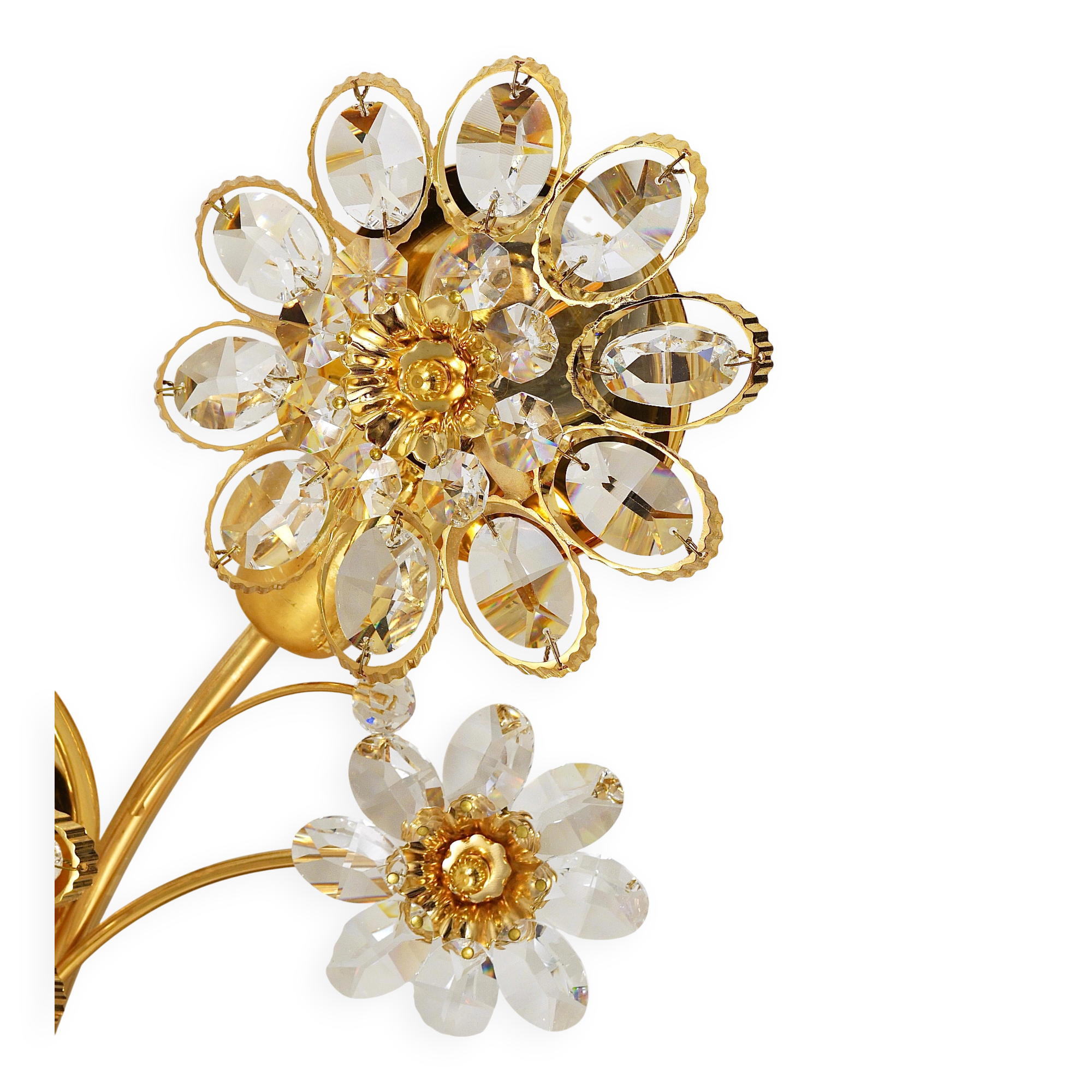 Large wall lamp in gilded brass, Palwa flowers by Ernst Palme, 1970s.