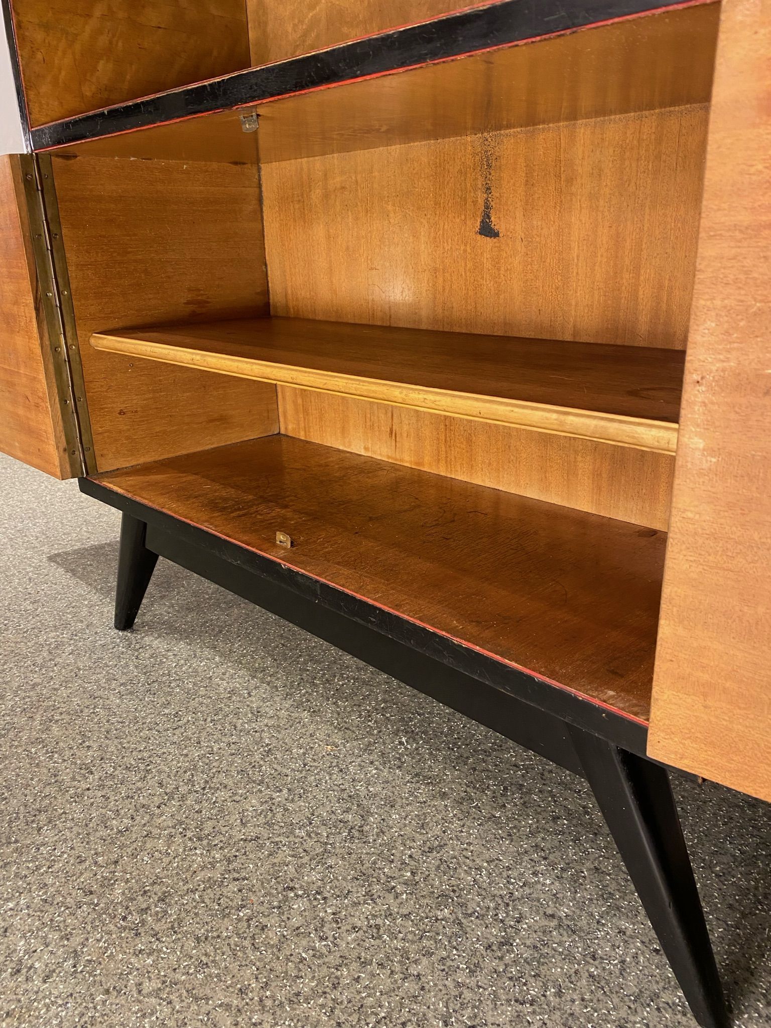 Bibliothèque plaquée noyer vintage, années 1960