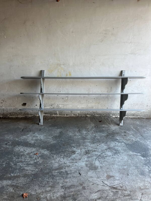Étagère murale française antique XL — Bois massif peint en gris, 3 niveaux, 249 cm, style industriel et campagnard