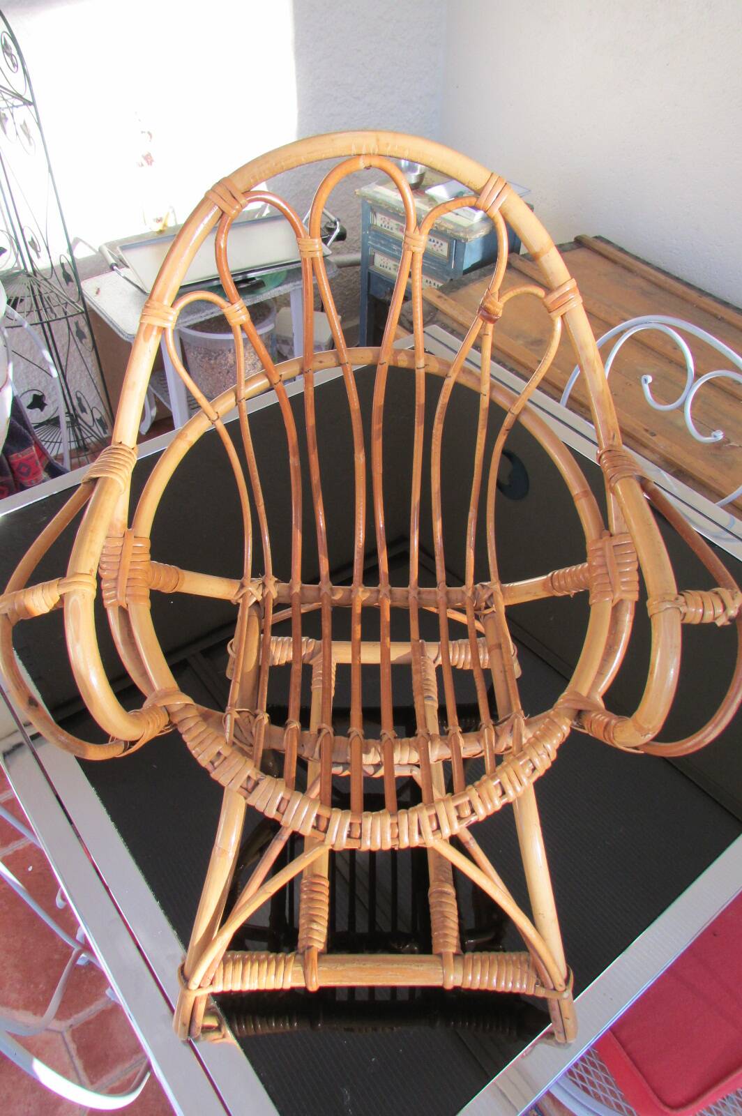 Rattan children's chair, shell shape