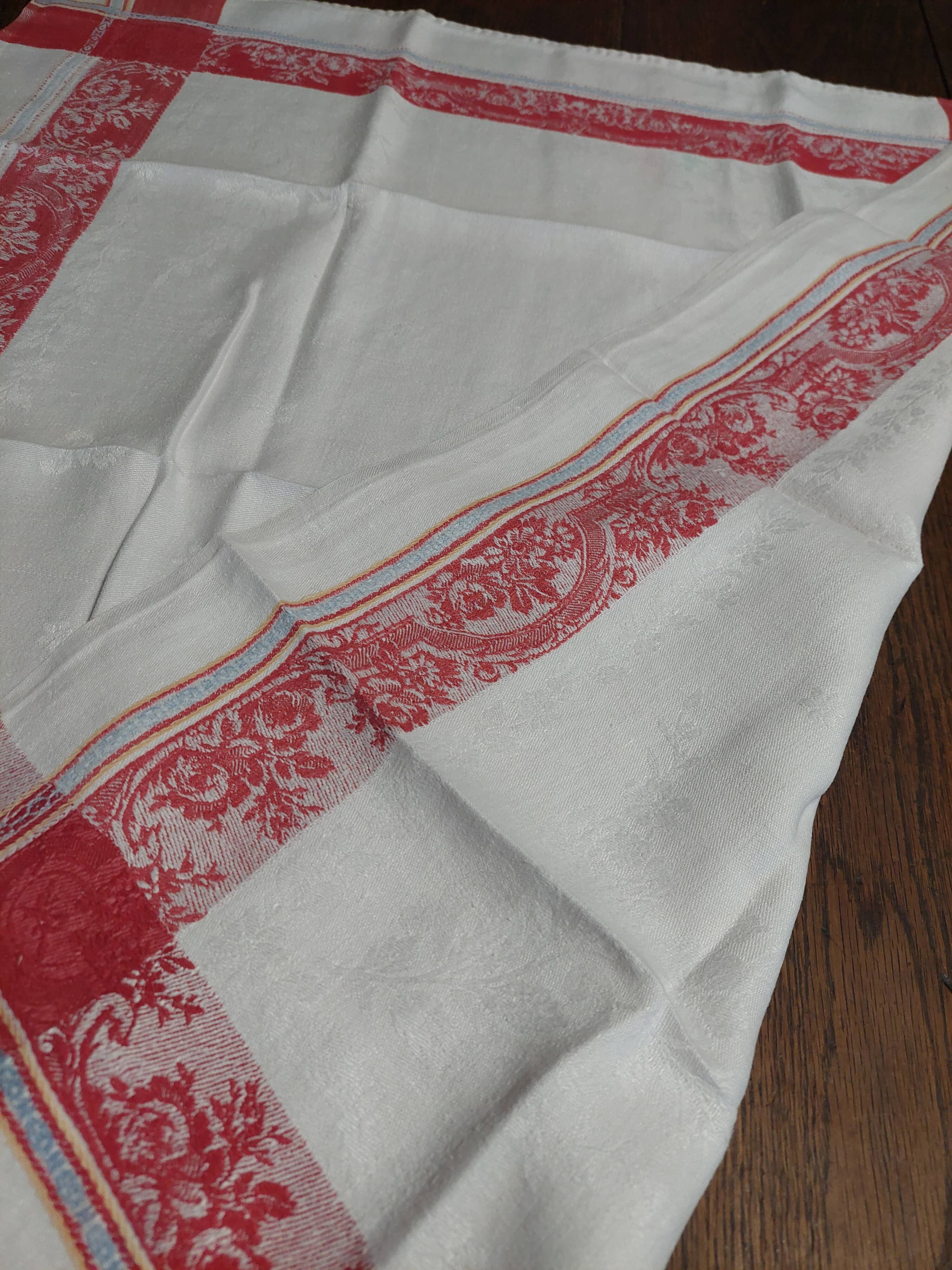 Antique red and white damask thread tablecloth ten napkins 150 X 190 cm