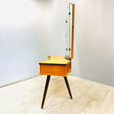 Dressing cabinet