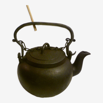 Large vintage cast iron tea