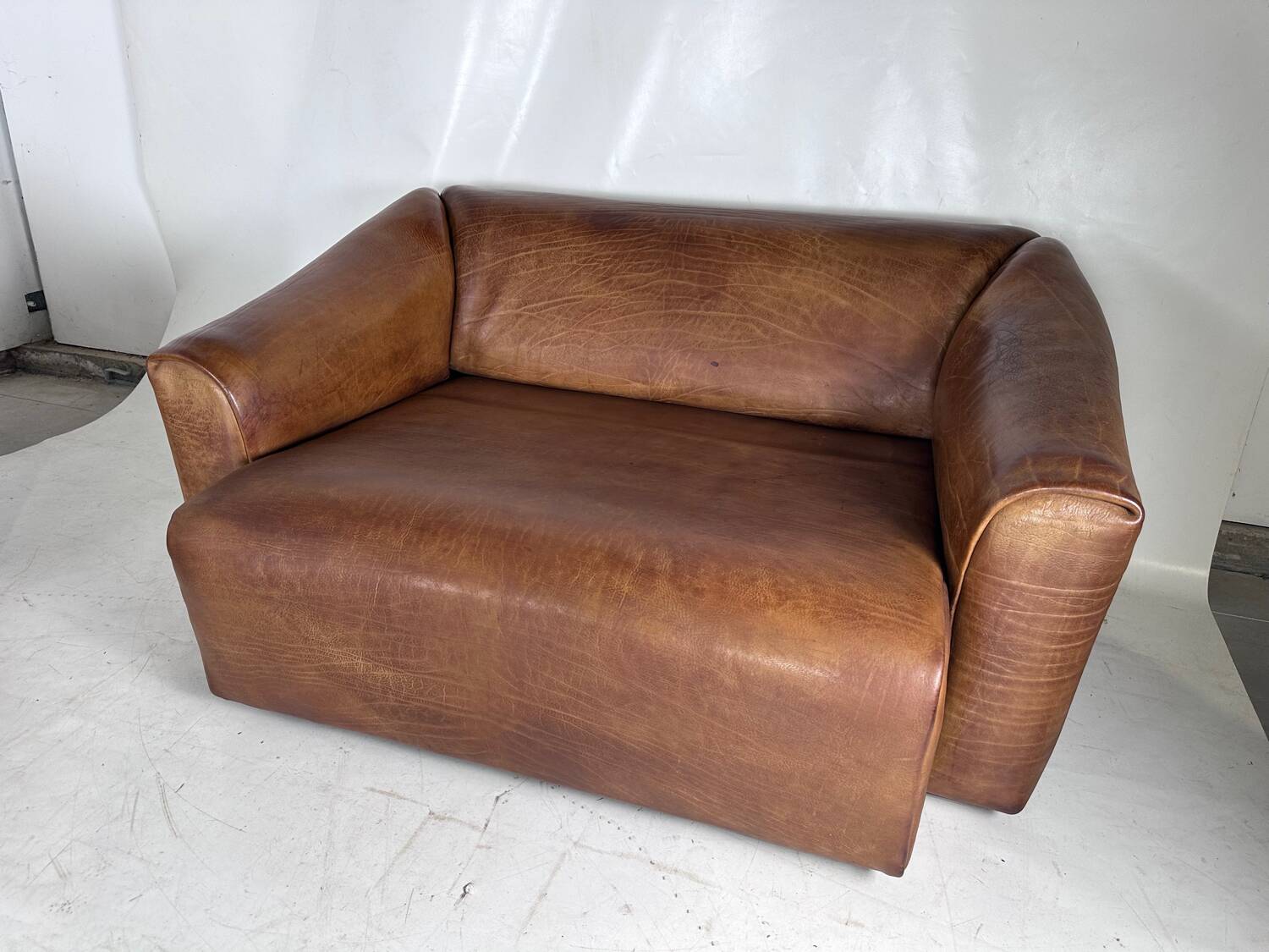 Leather sofa by DE SEDE