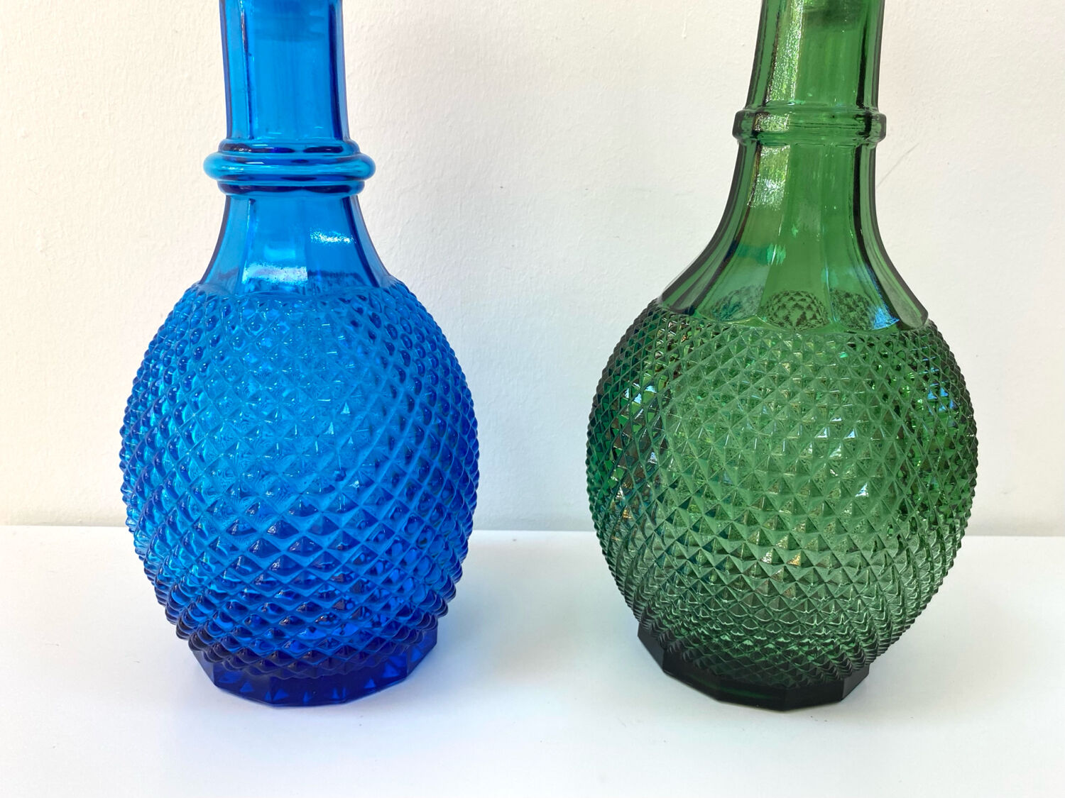 Italian carafe Empoli from the 1960s - Glass with diamond points.