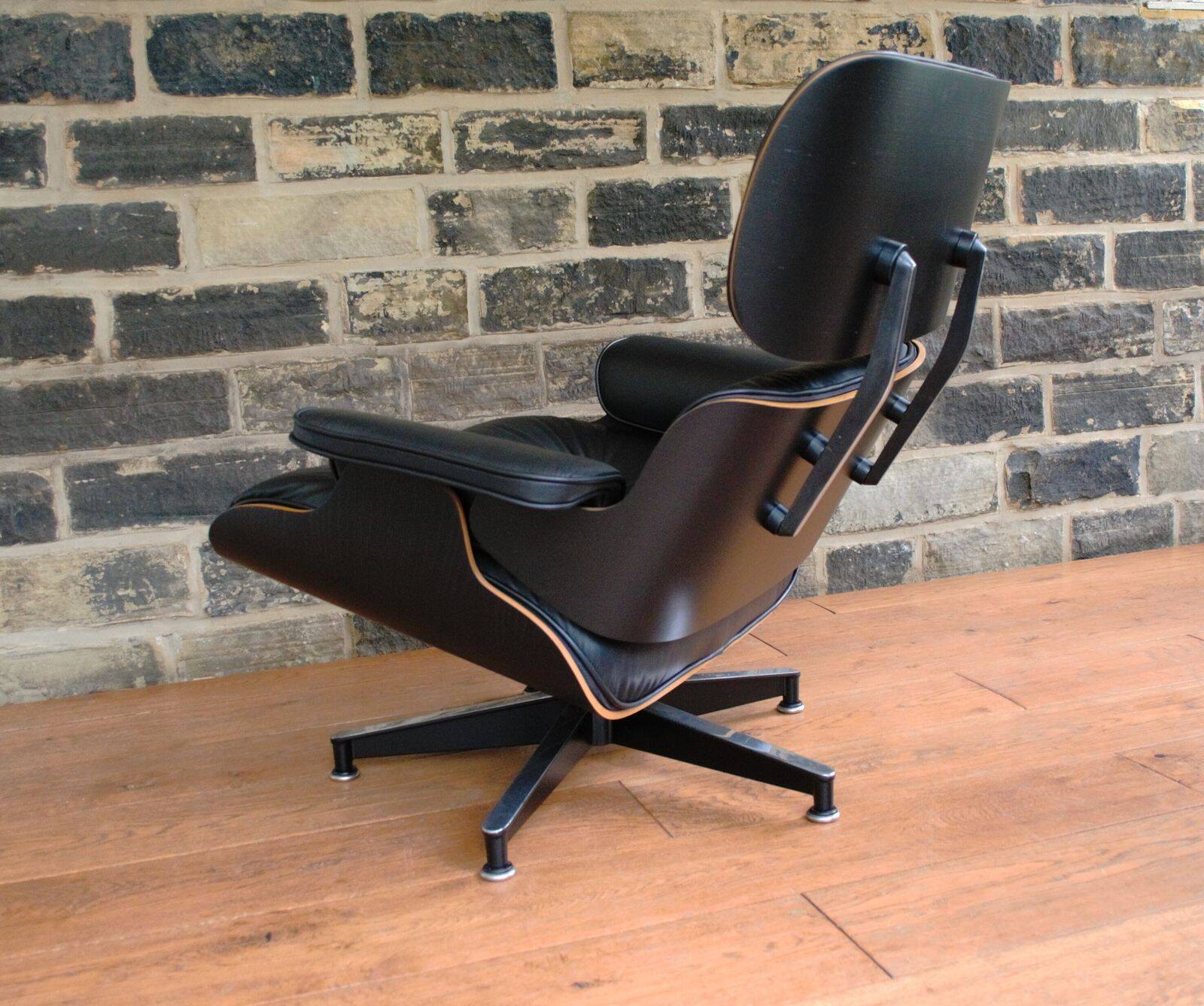 Herman Miller 670 restored version / new leather interior