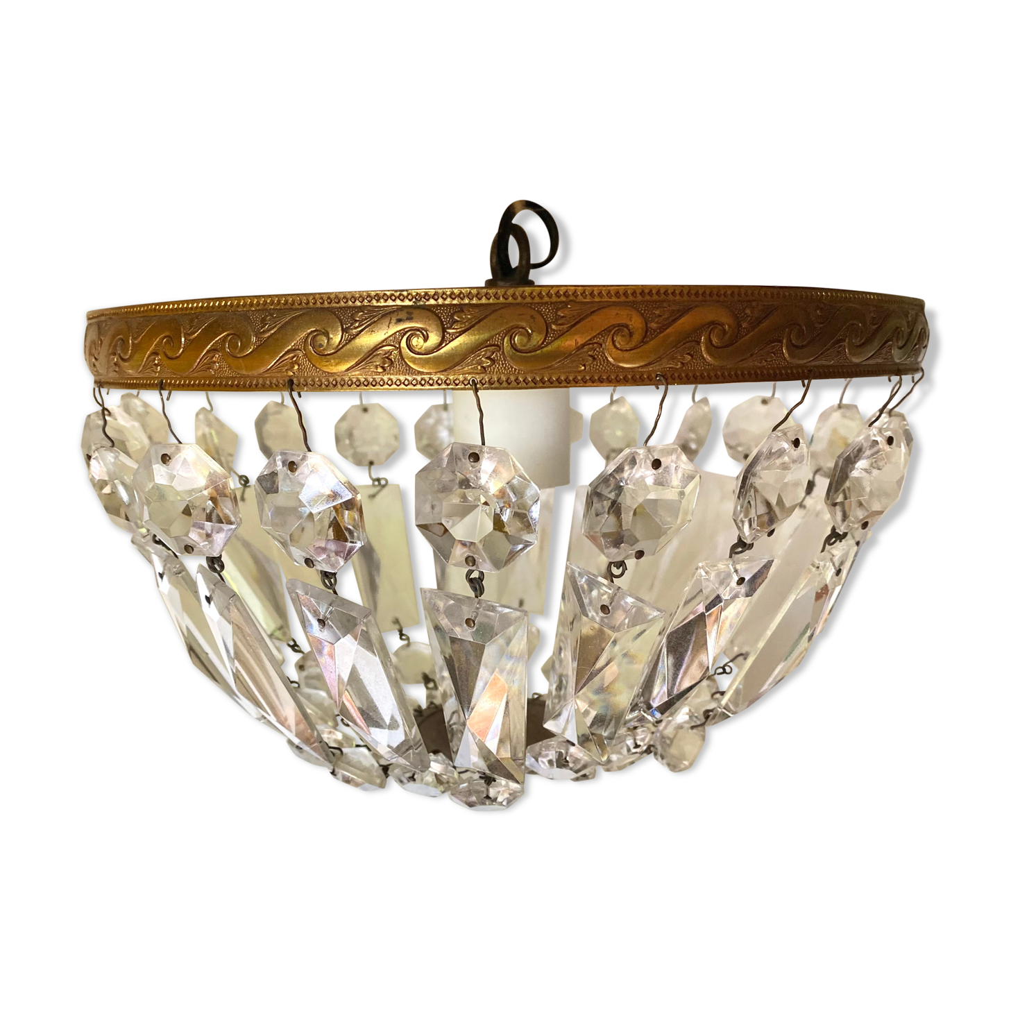 Ceiling lamp with old grapevines