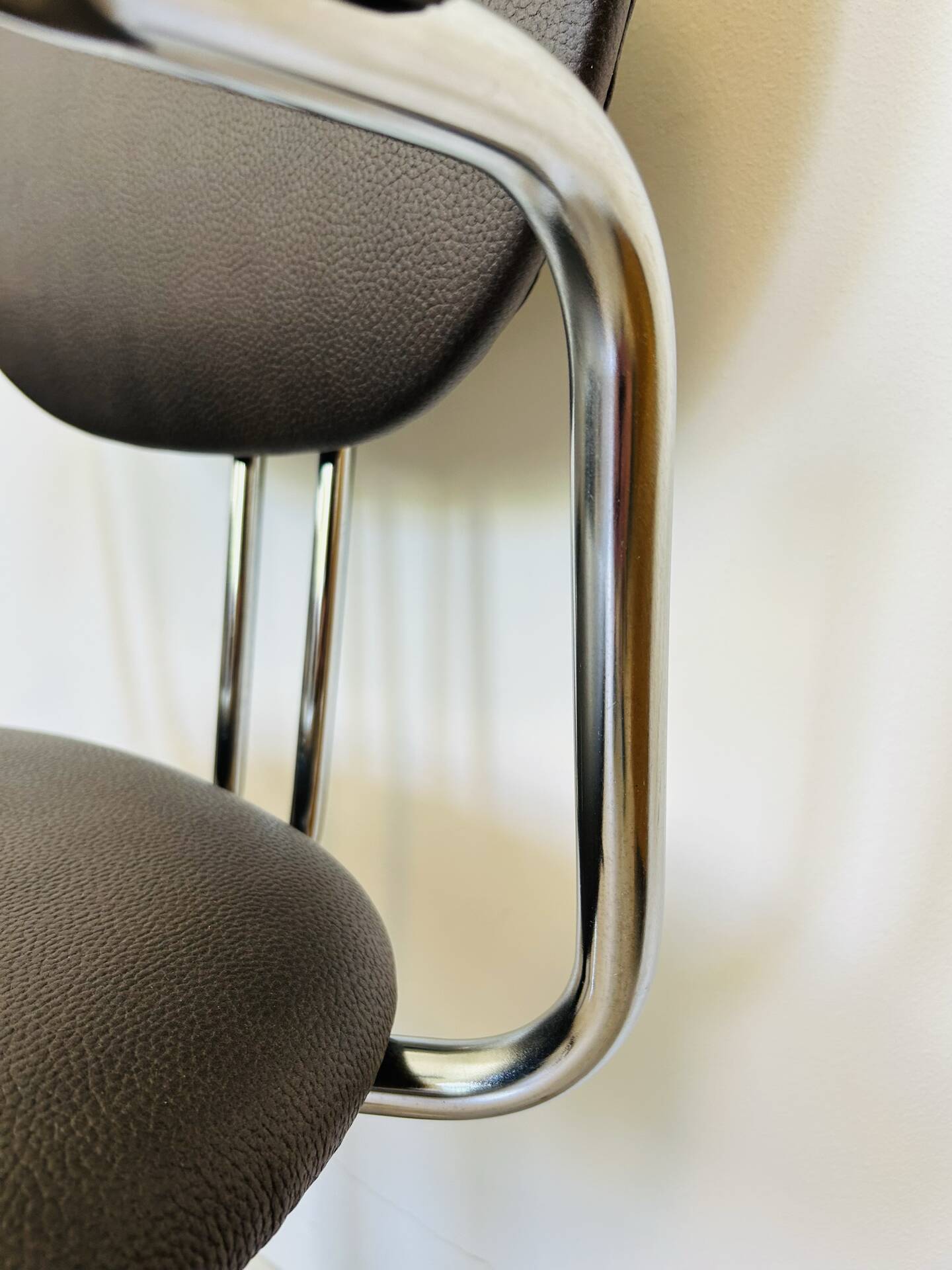 Vintage office chair fully restored by Kovona, 1980s.