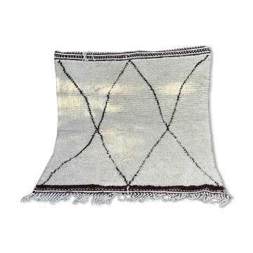 Tapis artisanal en laine