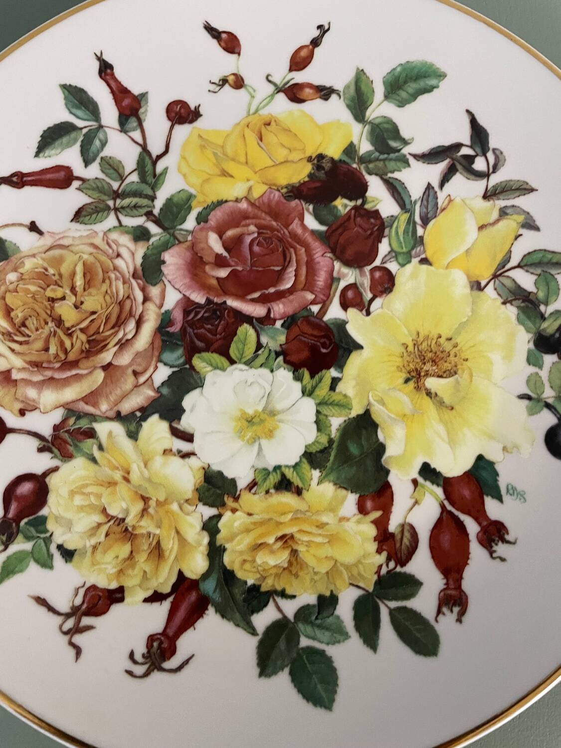 Franklin Mint Golden Aura decorative plate, porcelain