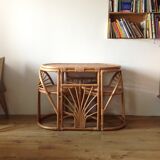 Built-in rattan lounge table and its two chairs