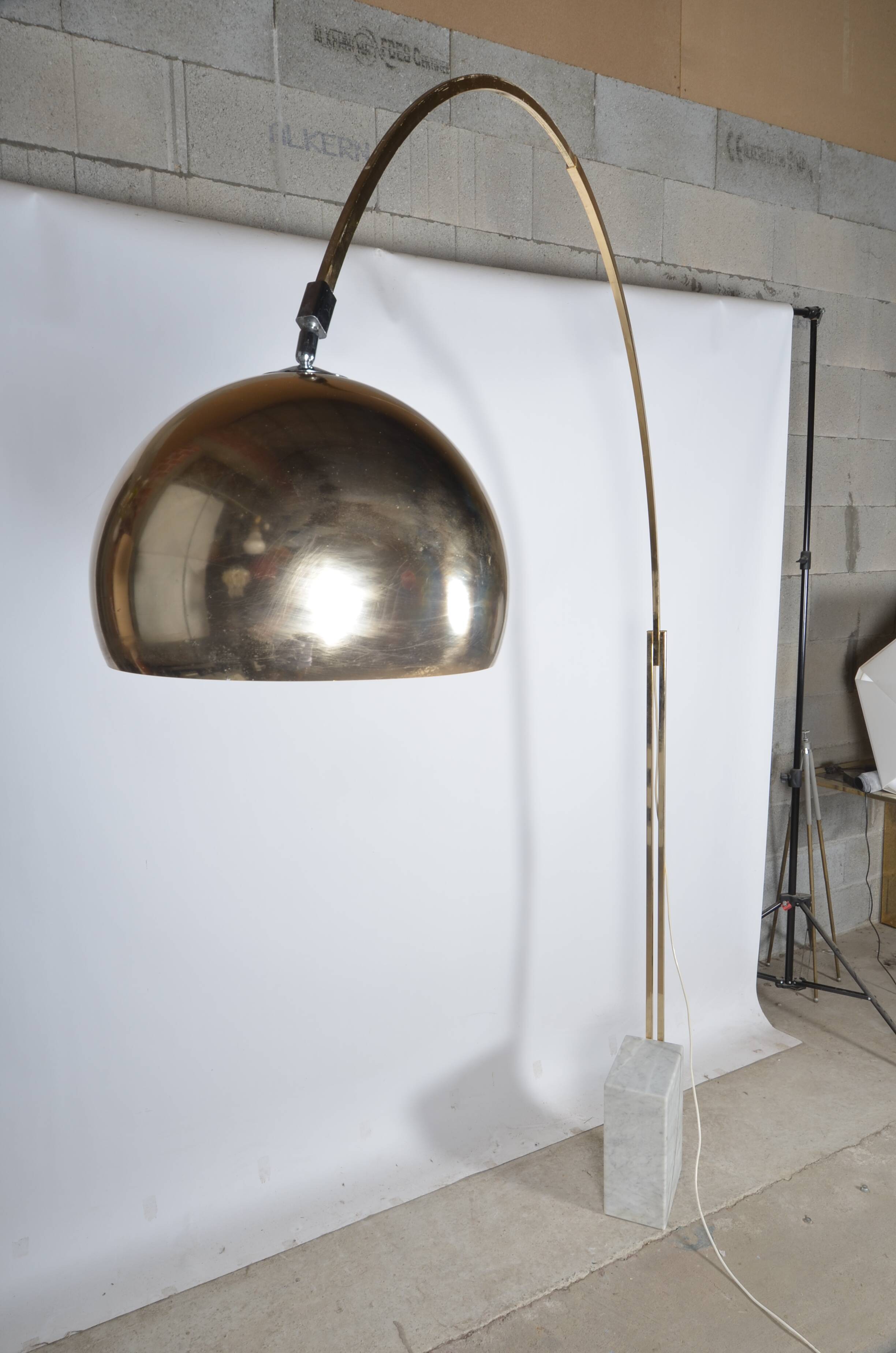 Arc floor lamp, marble feet.