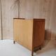 Commode pieds compas