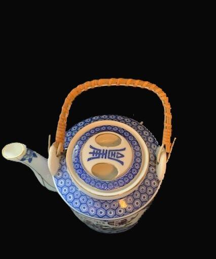 Porcelain teapot with Japanese decor
