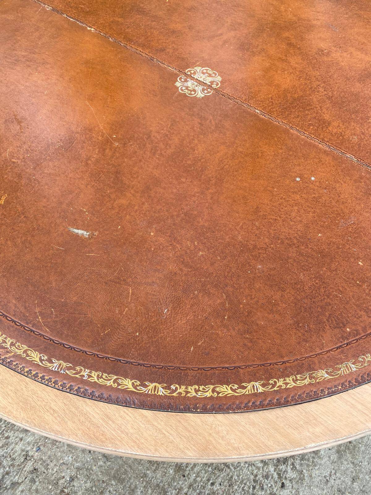 Round extendable table in Empire style, renovated with Bordeaux leather and raw wood, 168cm.