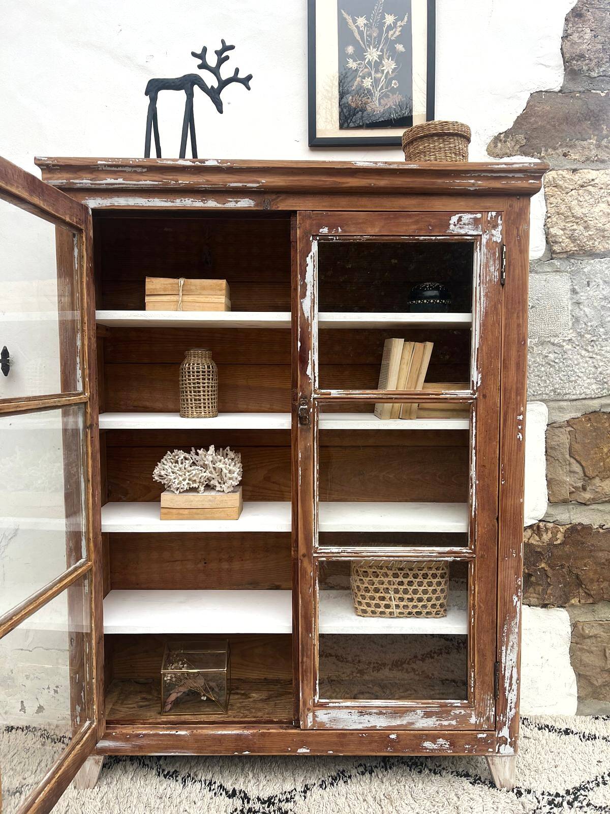 display cabinet