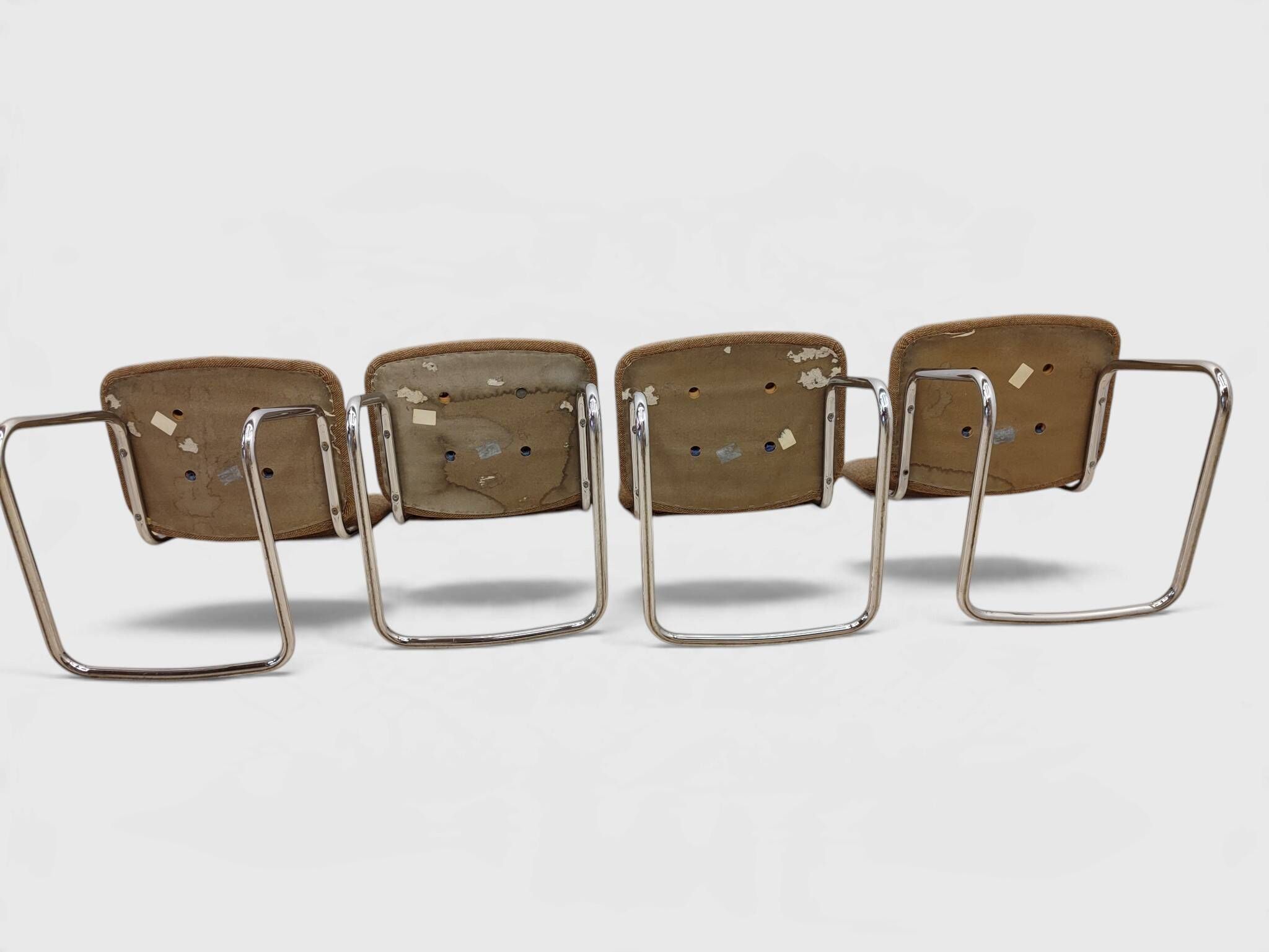 Set of 4 cantilever chairs – 1980s