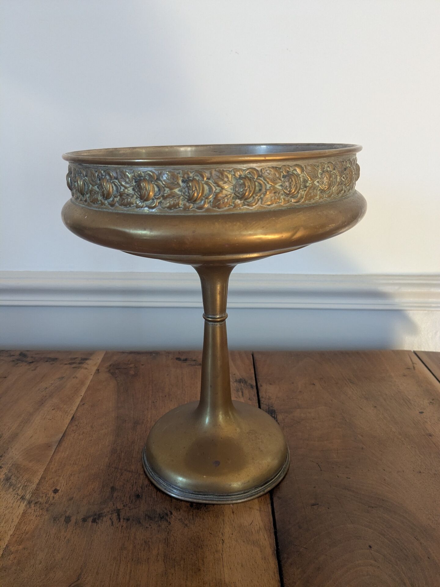 Brass pedestal cup
