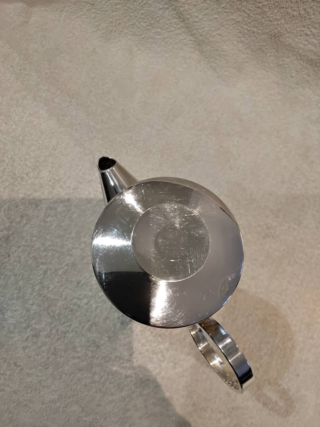 Cafetiere metal argente orfevre Christofle modele Mercury Sabattini