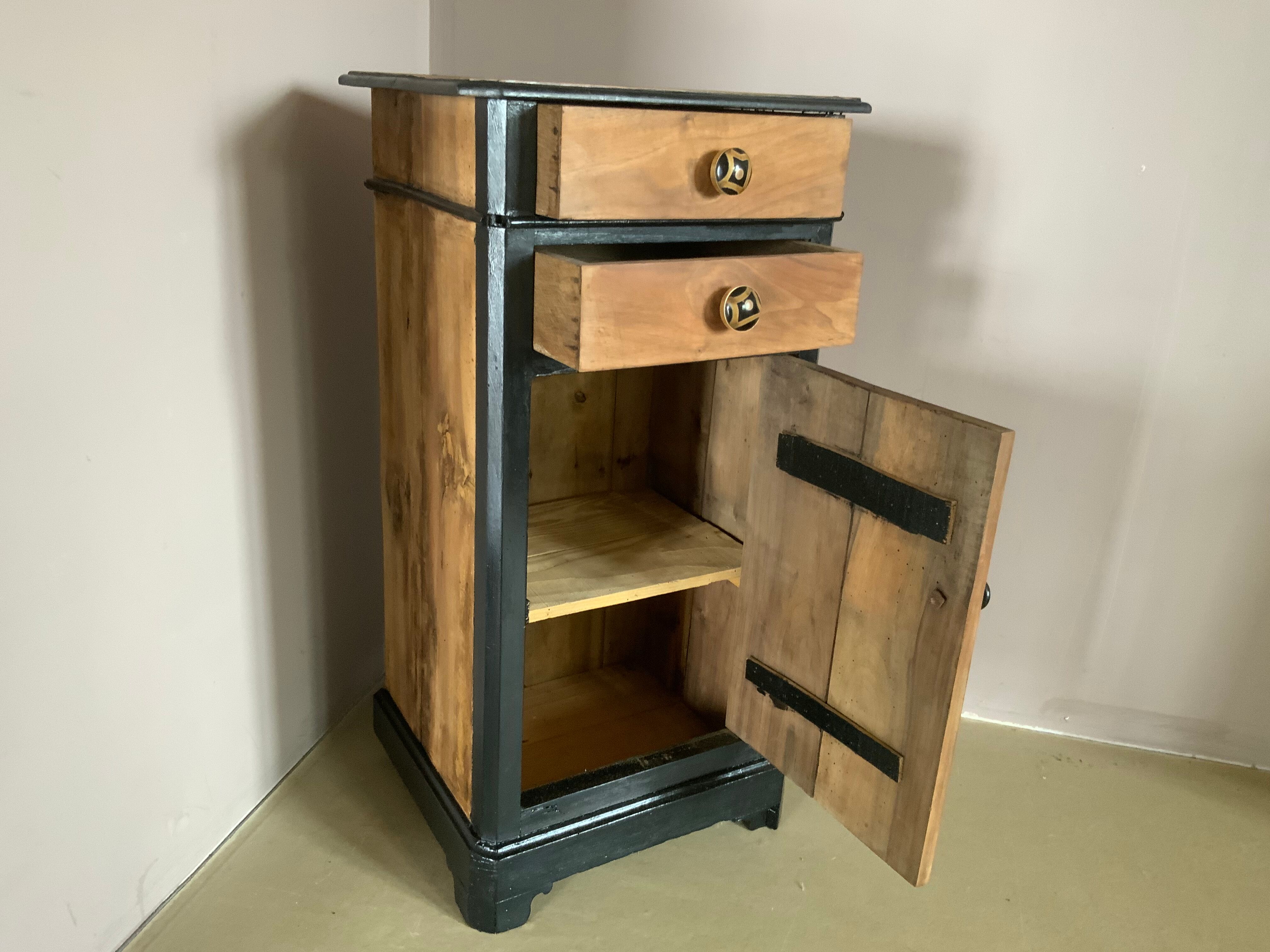 Entrance cabinet or bedside
