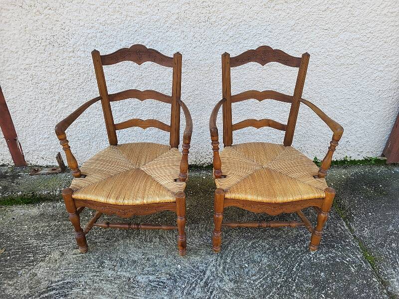 Pair of provencal straw armchairs in walnut