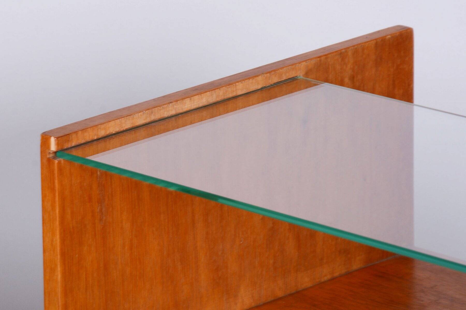 Mid-Century Modern Bedside Tables in Oak and Glass, 1950s, Set of 2