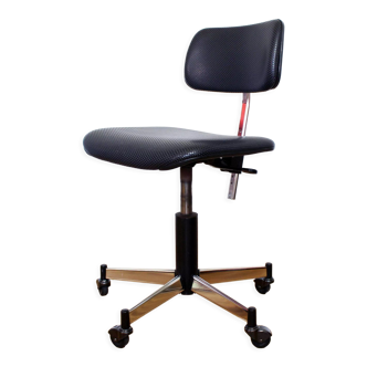 Giroflex office chair