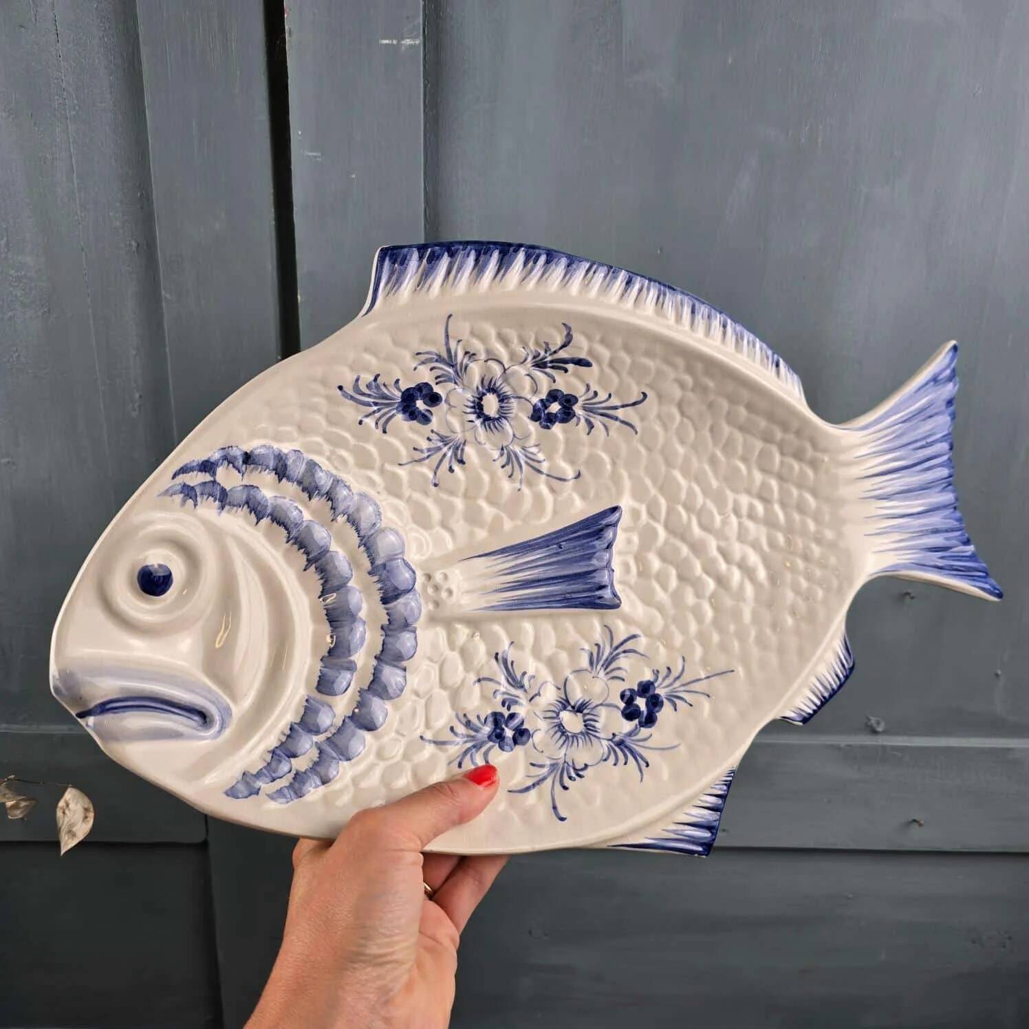 Elegant large vintage fish platter Portugal – Cobalt blue ceramic – 45 cm