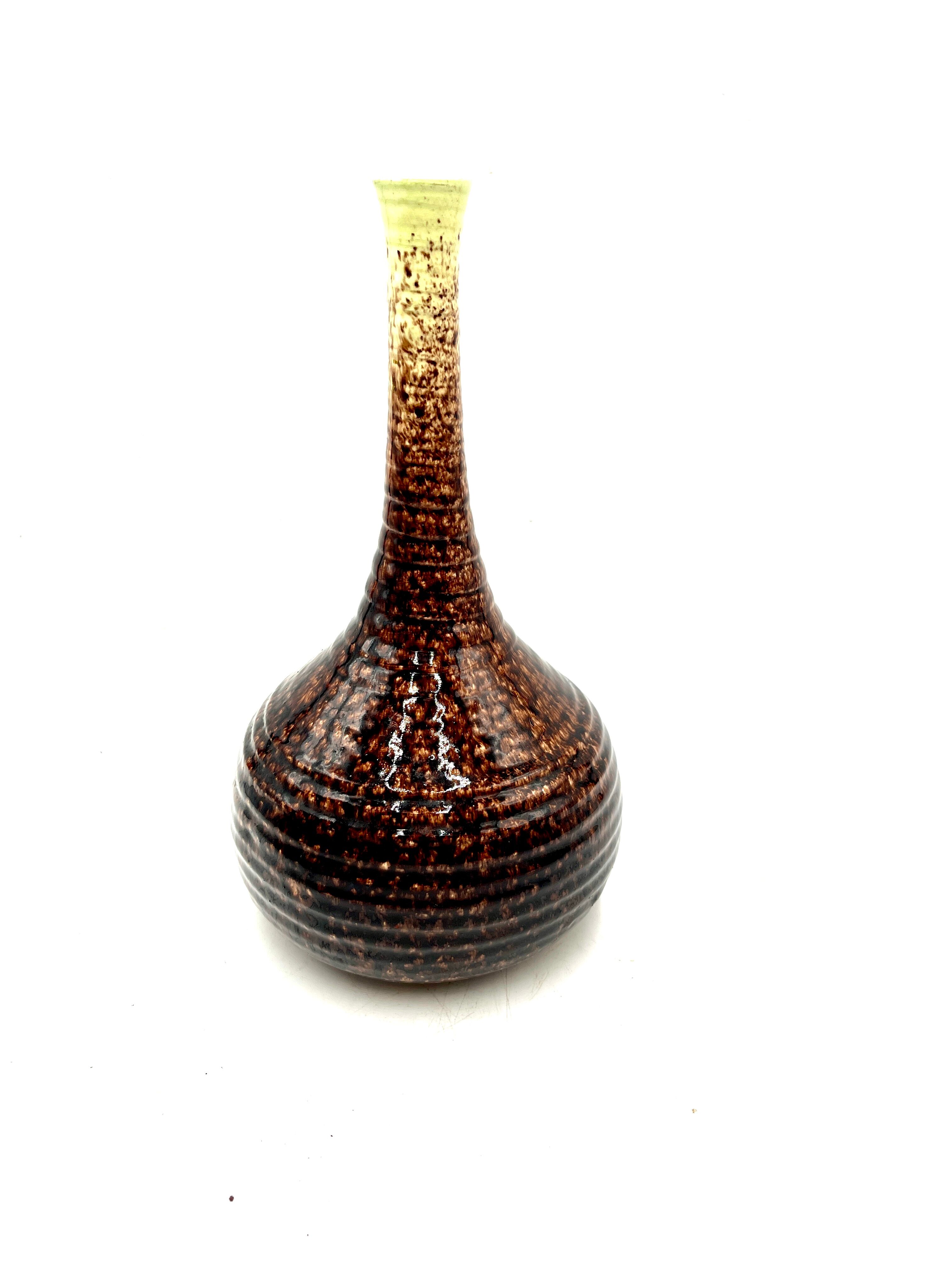 Accolay bottle vase