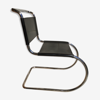 Chaise MR10 de Mies Van Der Rohe