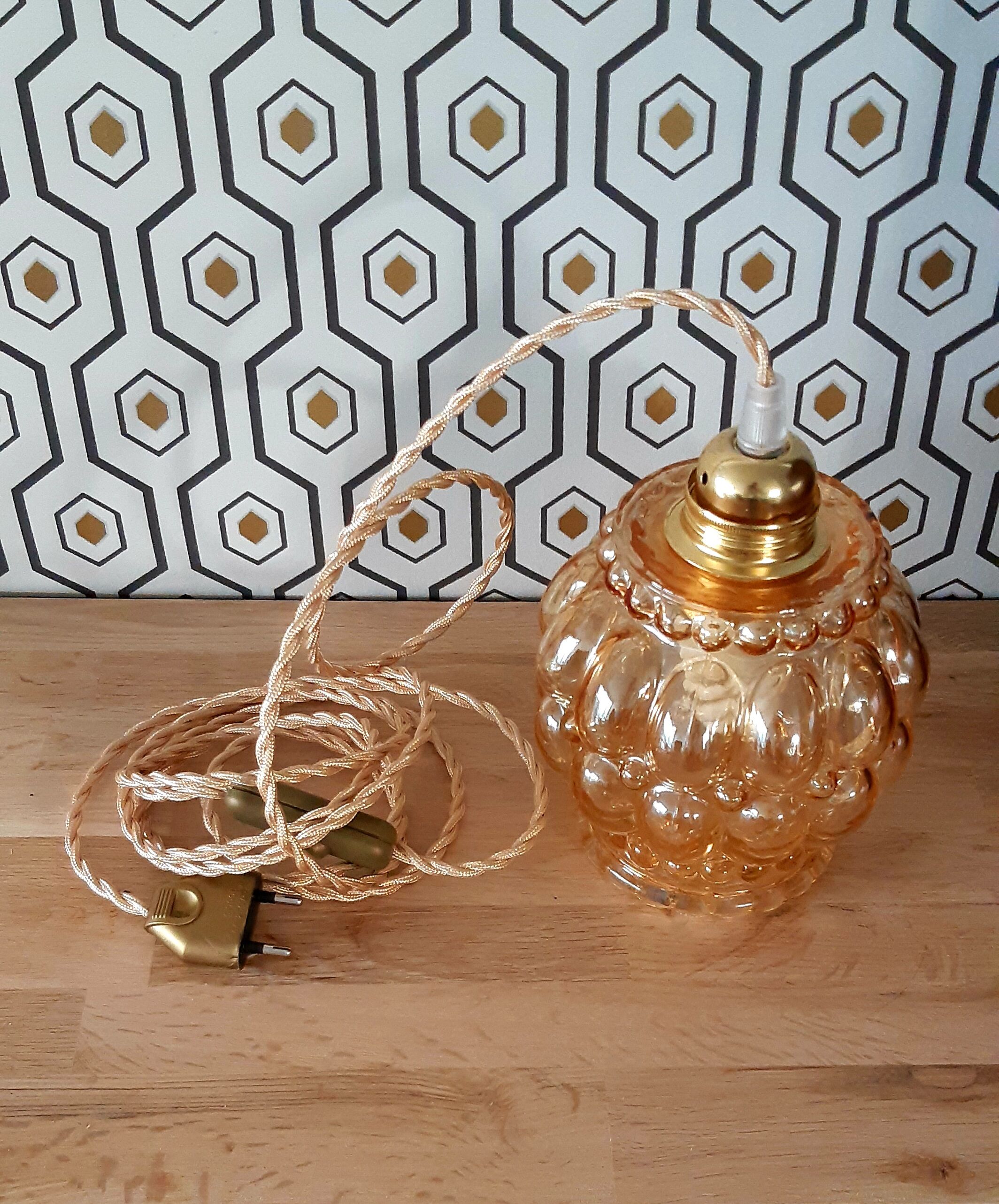 Suspension baladeuse en verre ambré
