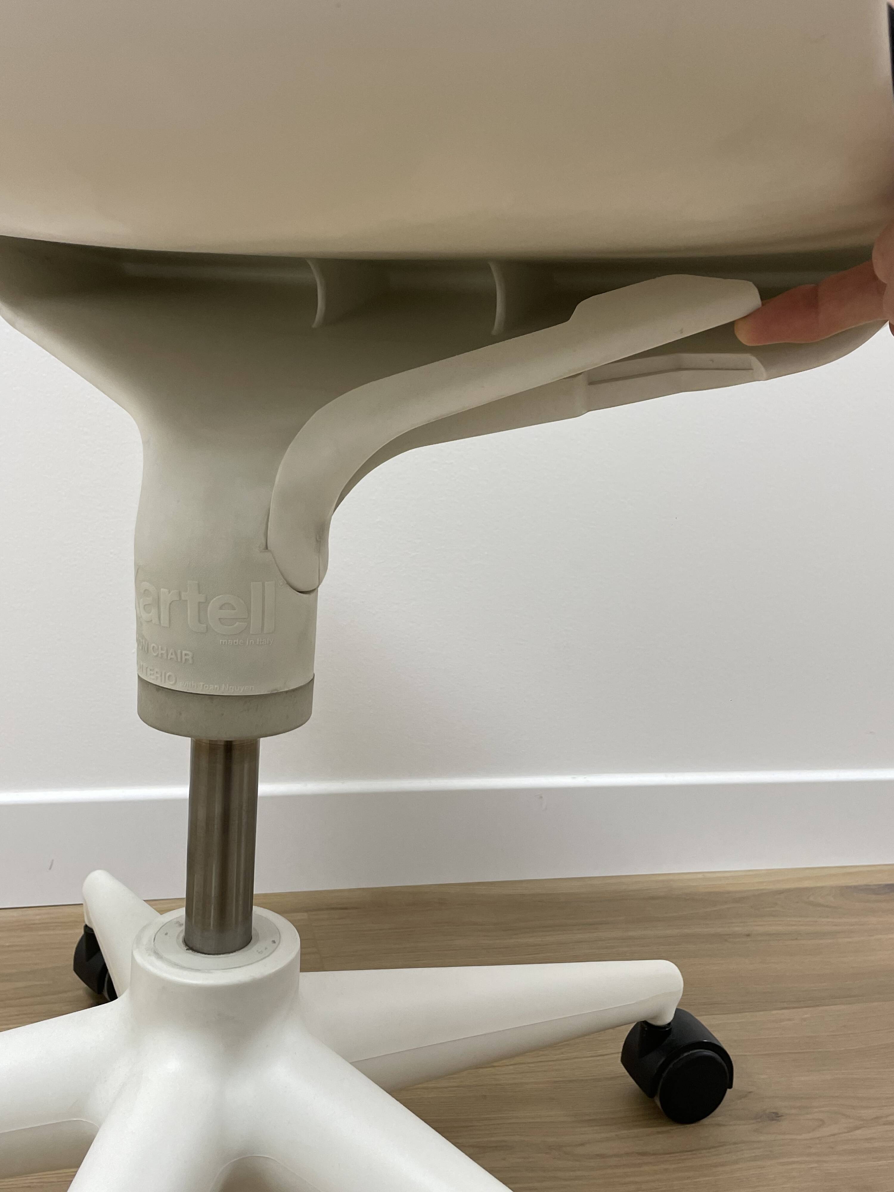 Spoon vintage office chair by Kartell