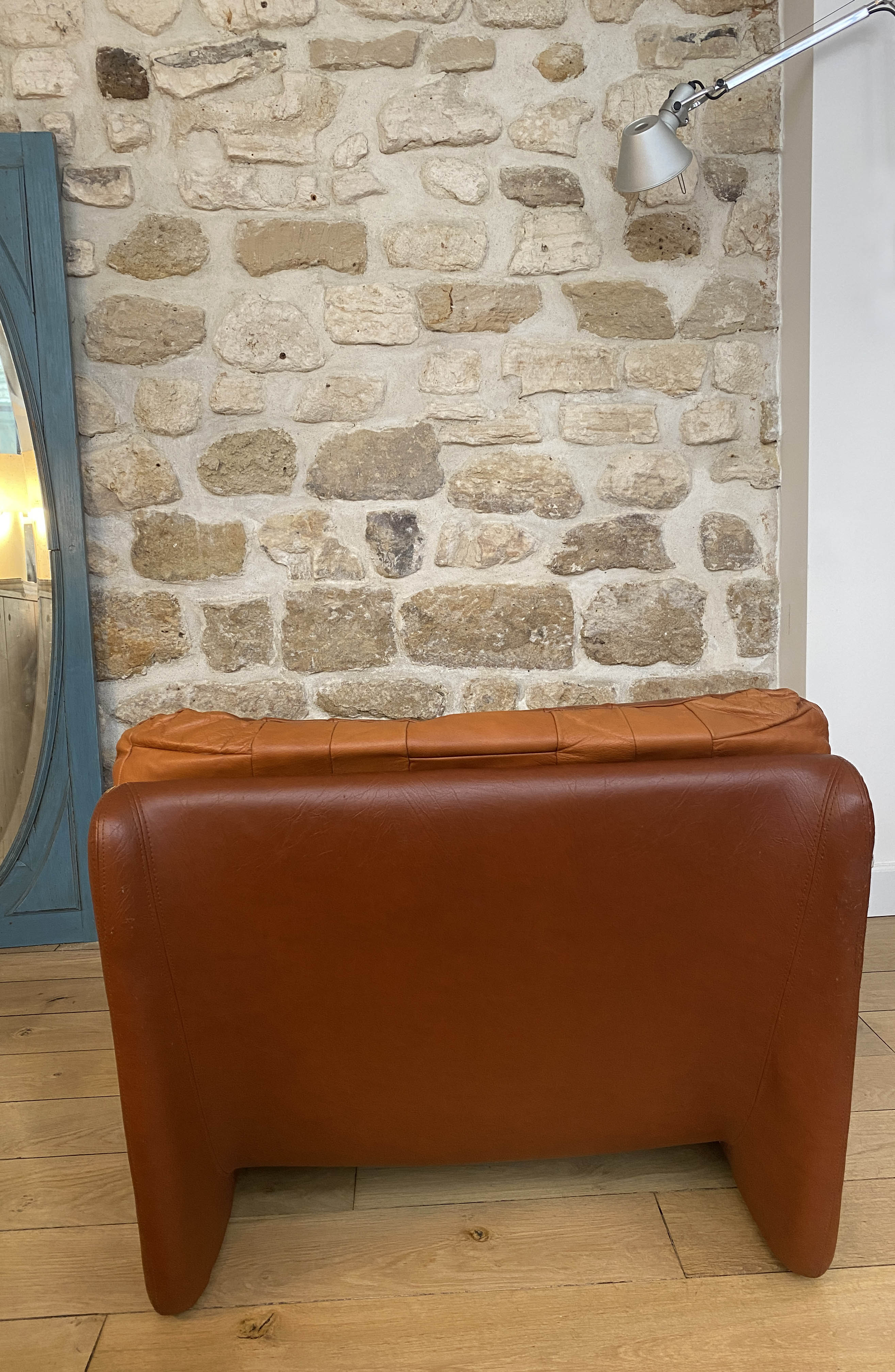 Airborne leather armchair