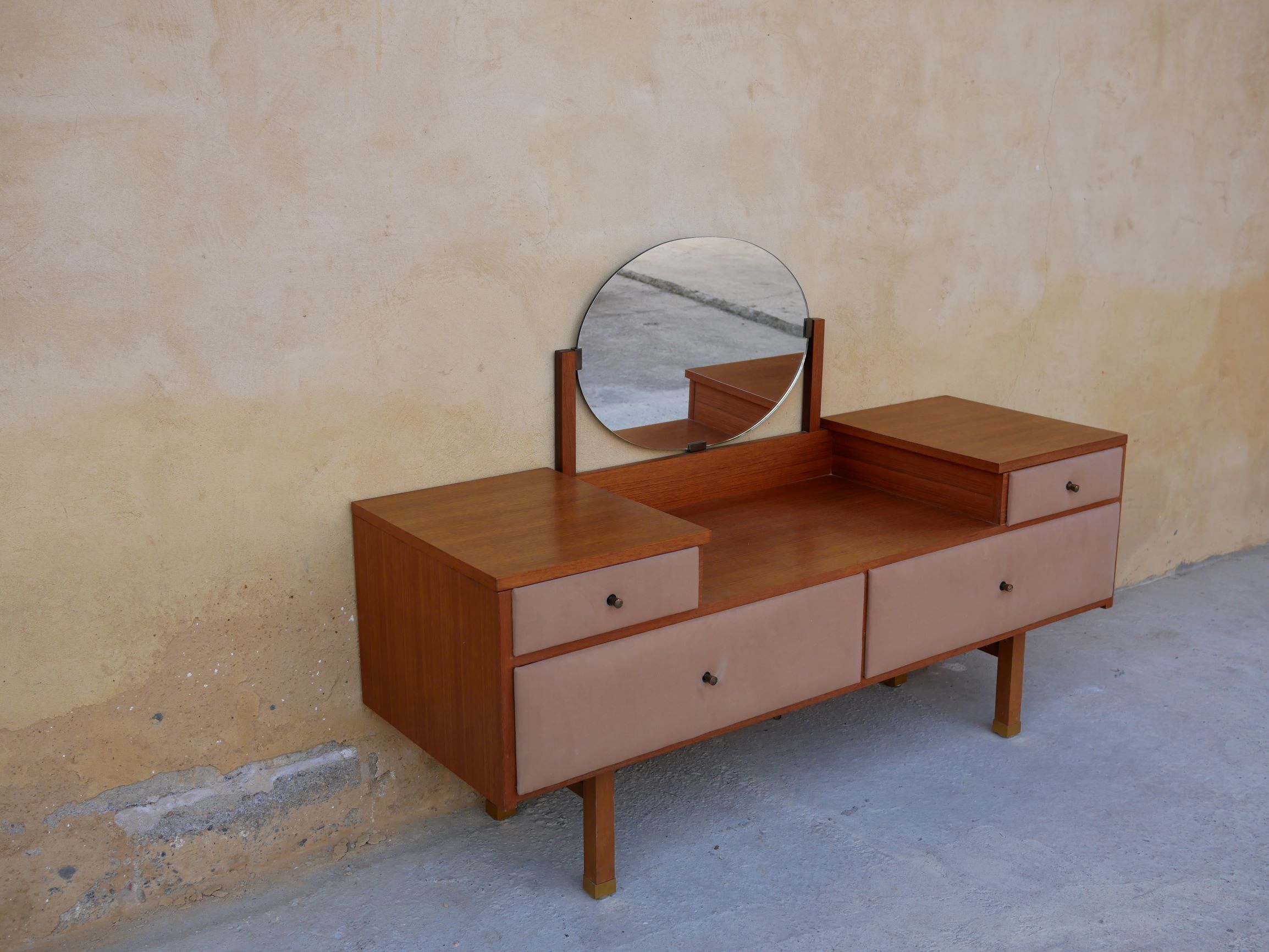 Dressing table / Dresser by Roger Landault