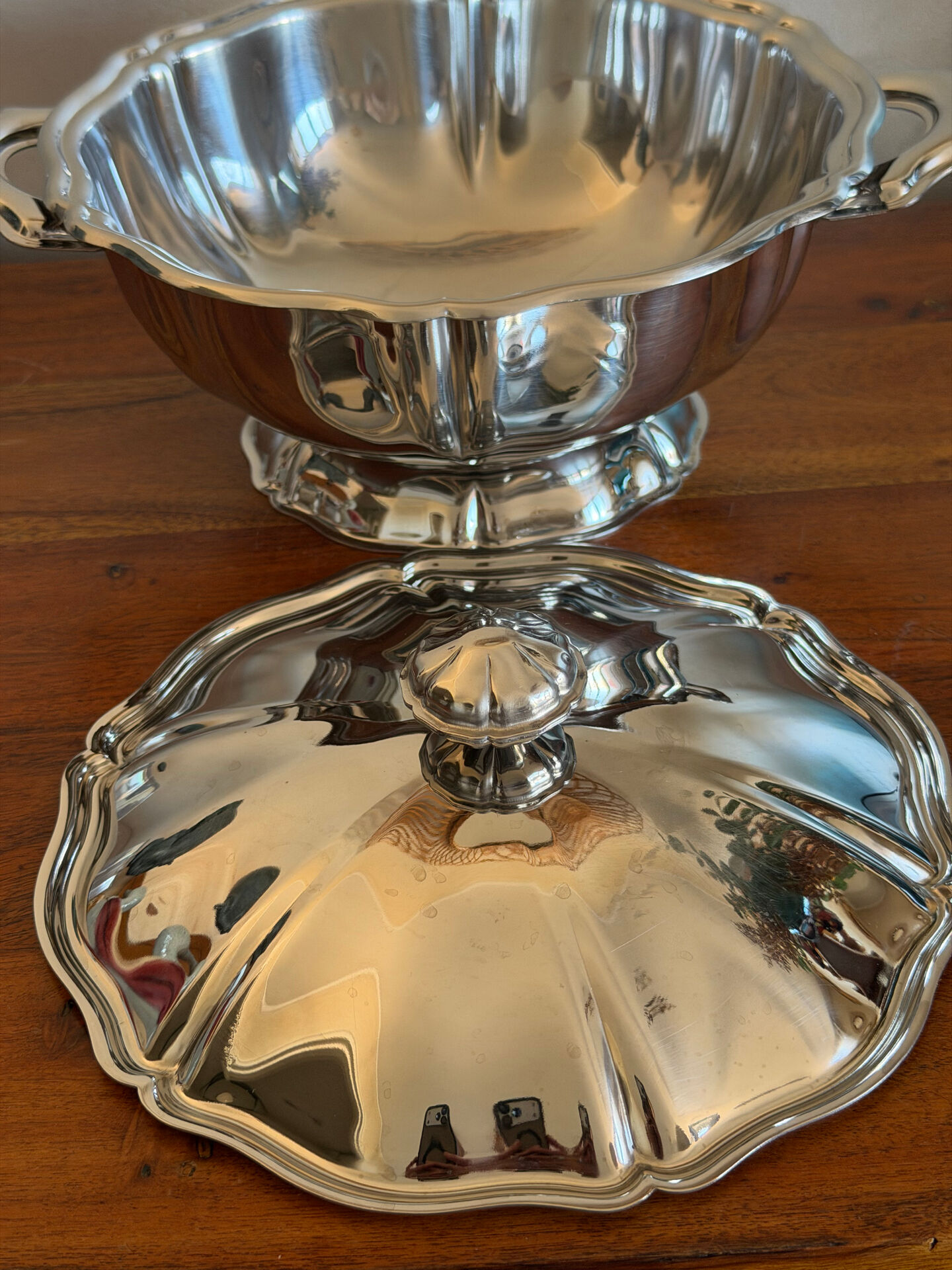 Silver-plated soup tureen