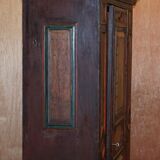Hand-painted armoire Sublime from around 1800 in oak.