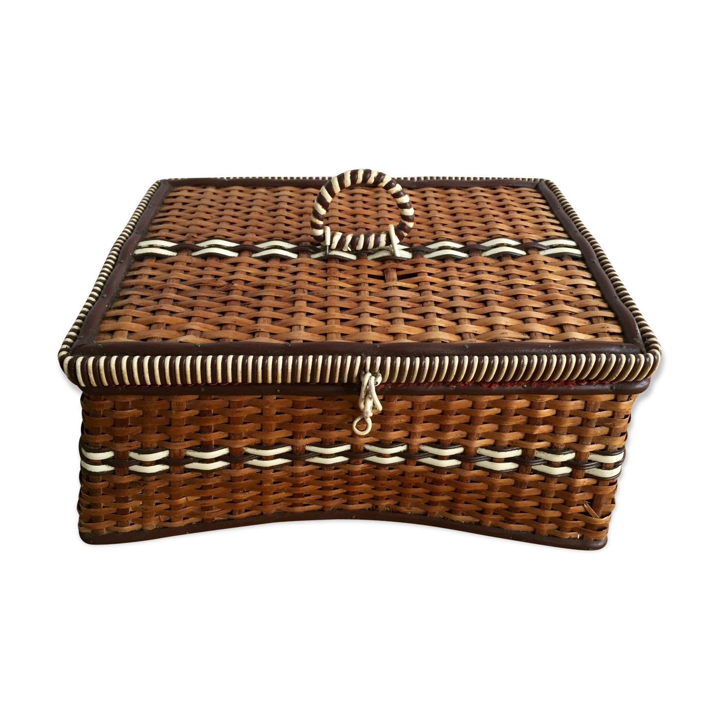 Rattan and scoubidou sewing basket