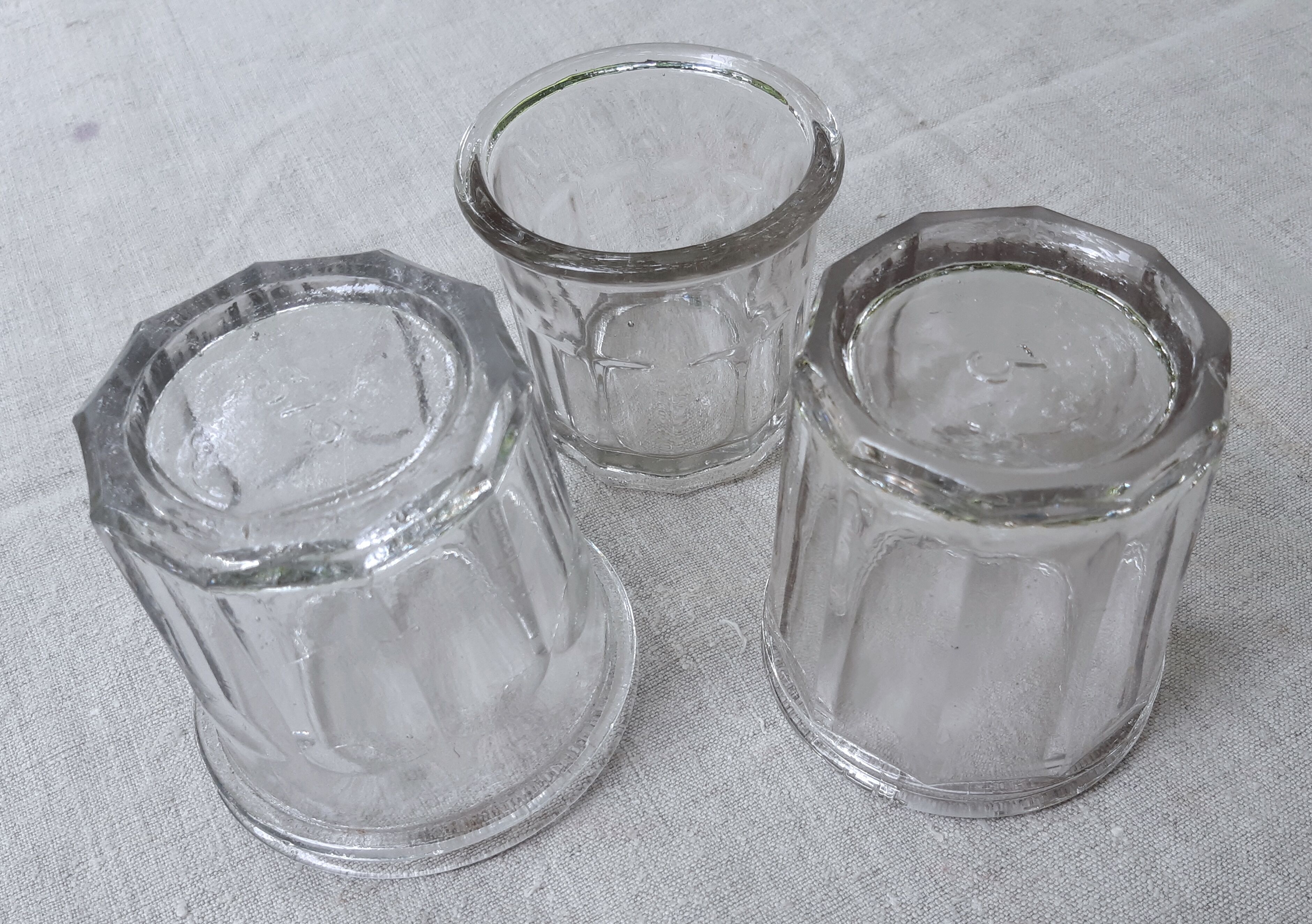 Blown glass jars for jams