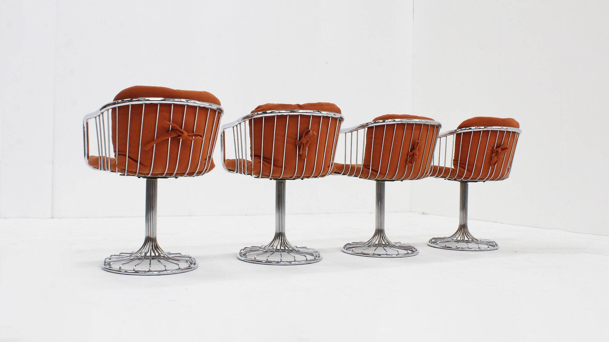 Set of 4 vintage chrome swivel dining room chairs 1970s