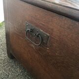 Old solid oak chest early XVIII Brutalist