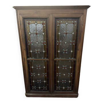 Vitrine ancienne de presbytère – vitraux émaillés, inspiration religieuse