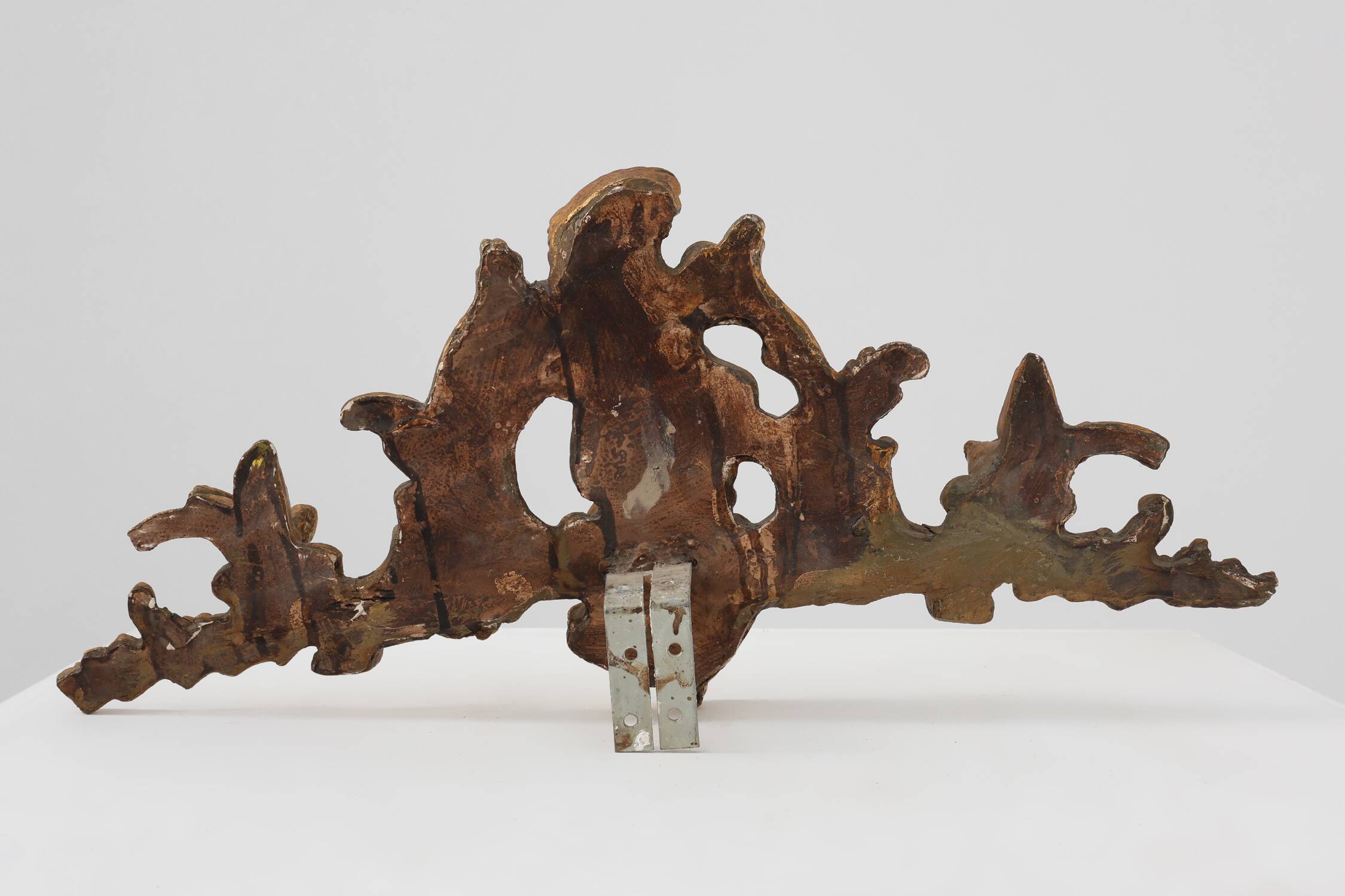 Louis XV Giltwood Ornament with Central Putto and C‑Scrolls, 18th Century