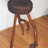 Tabouret tripode art populaire cep de vigne