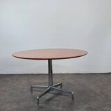 Italian table by Giancarlo Piretti